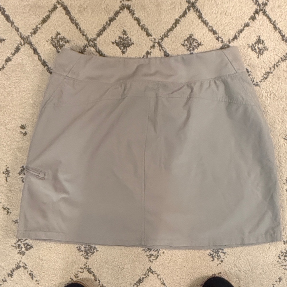 Orvis Gray Skort - Picture 3 of 5